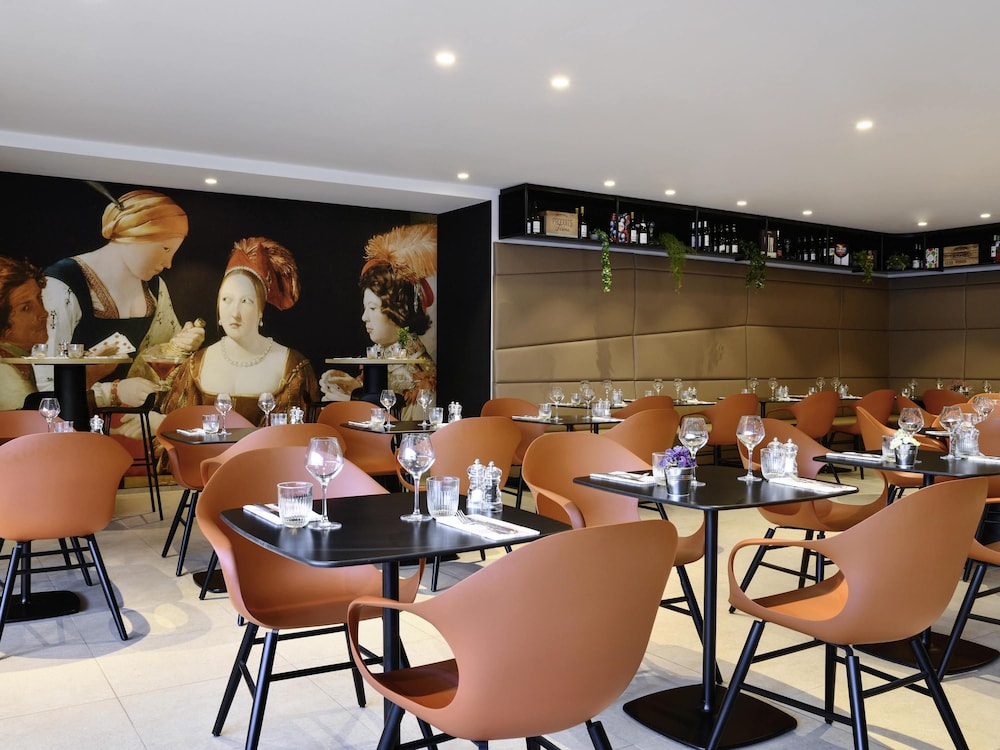 Mercure Paris La Defense 46/66