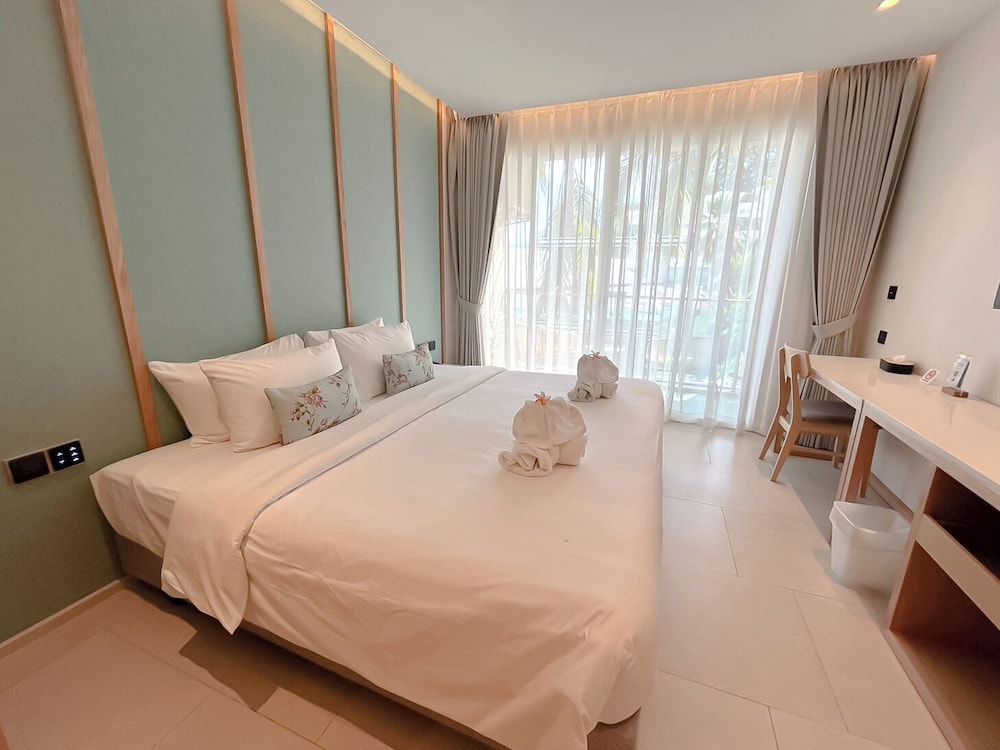 1 BEDROOM, SUITE, CITY VIEW