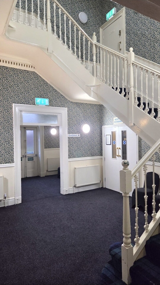 Devonshire House Hotel 1/50