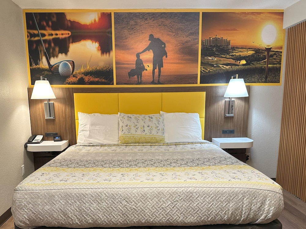 THE GOLFERS INN 10/25