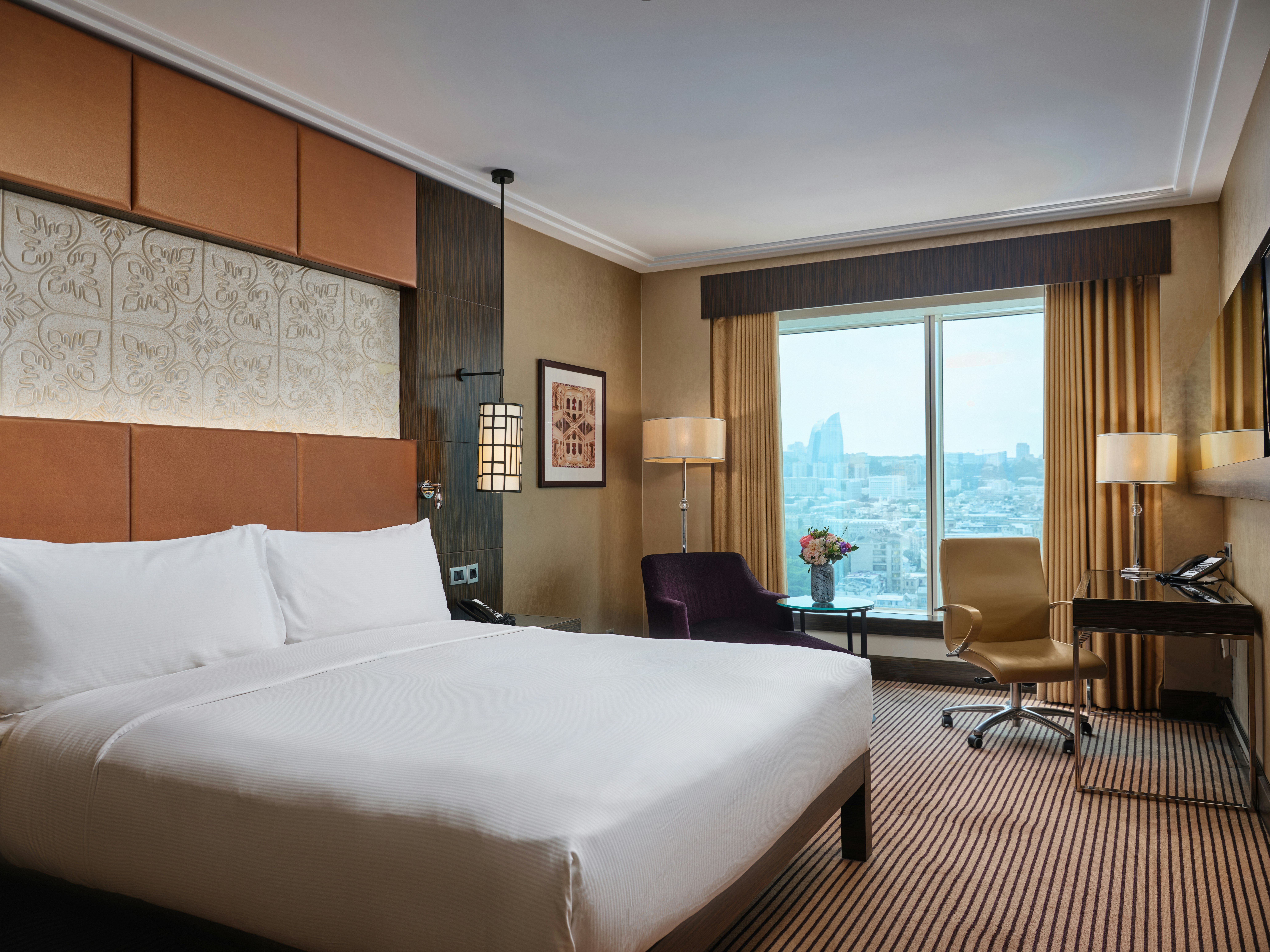 Hilton Guest Room (KING)