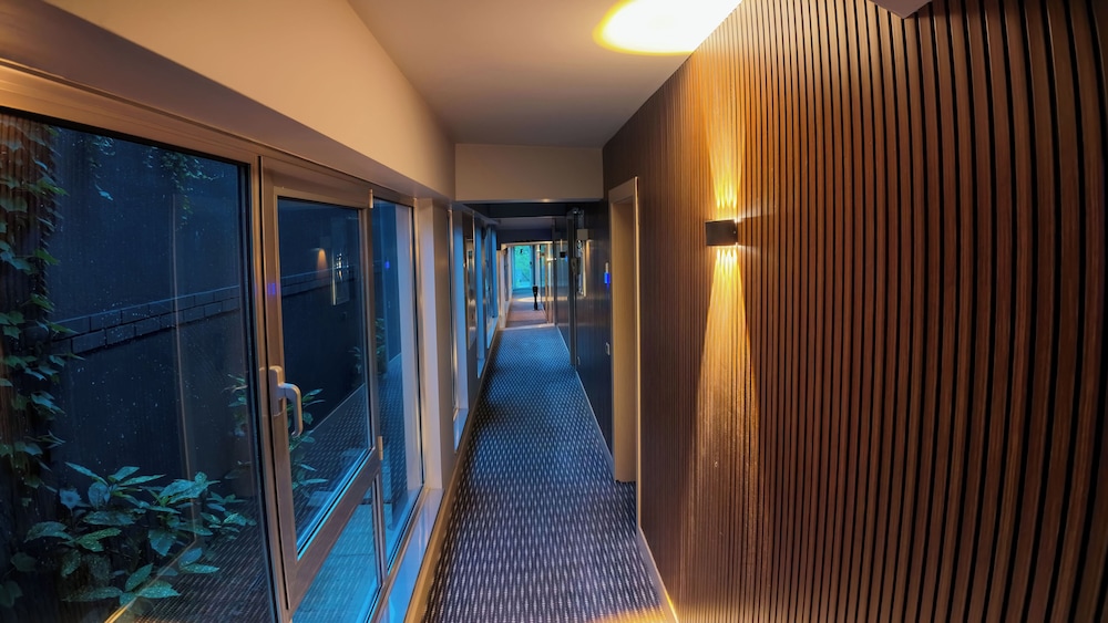 Park 156 Hotel 33/58