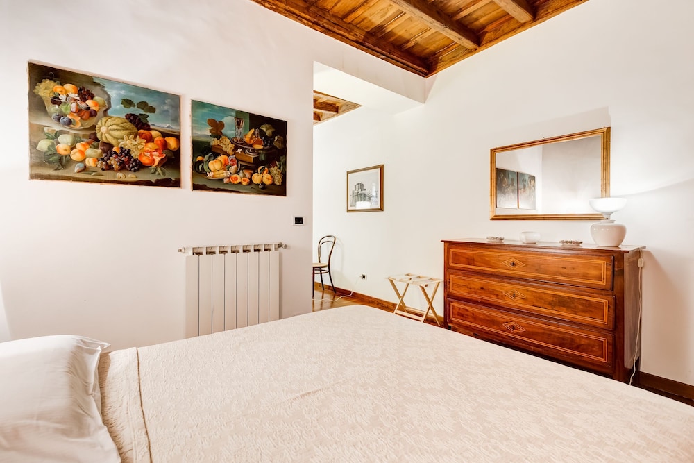Historical Apartment near Spanish Steps 5/19