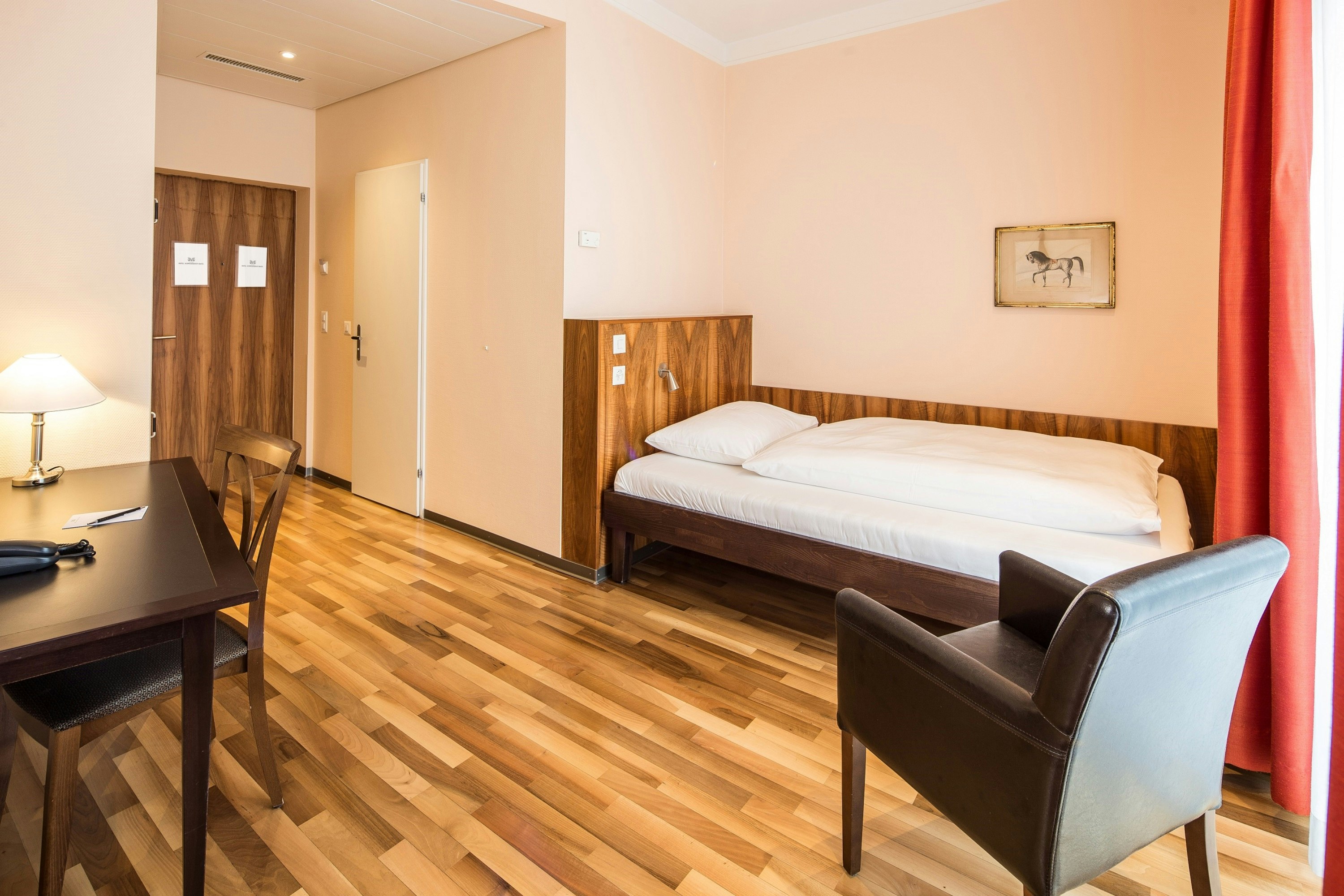 Hotel Schweizerhof Basel 6/48