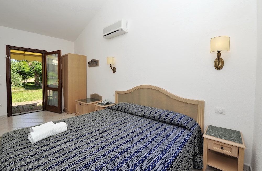 Hotel Cala Mirto 26/66