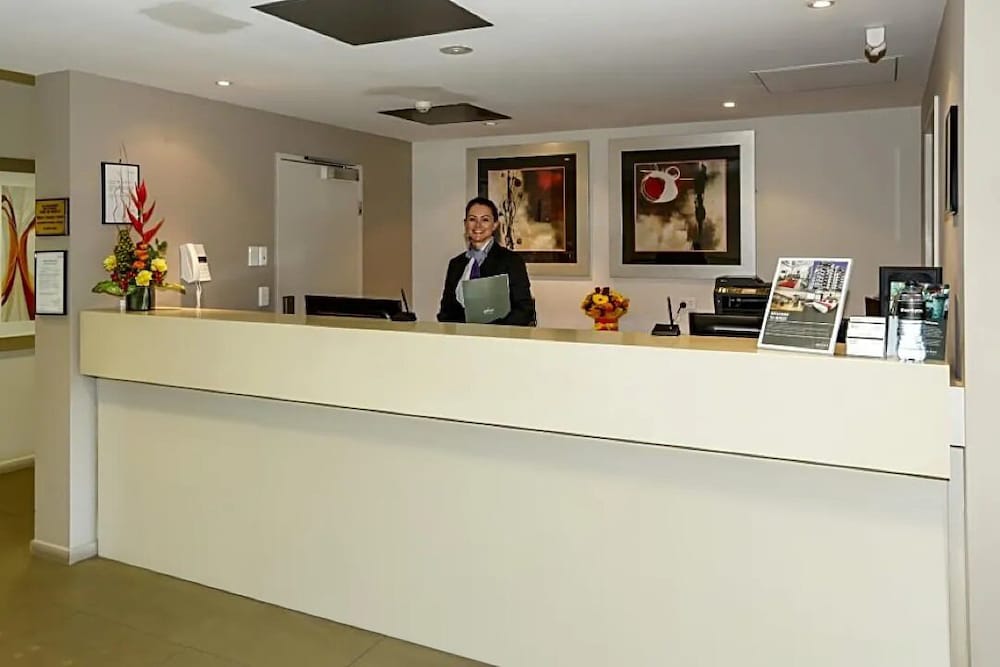 Gladstone Downtown Central Apartment Hotel 10/48