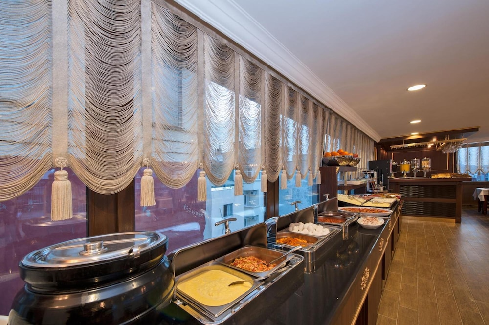 Dalan Hotel 35/57