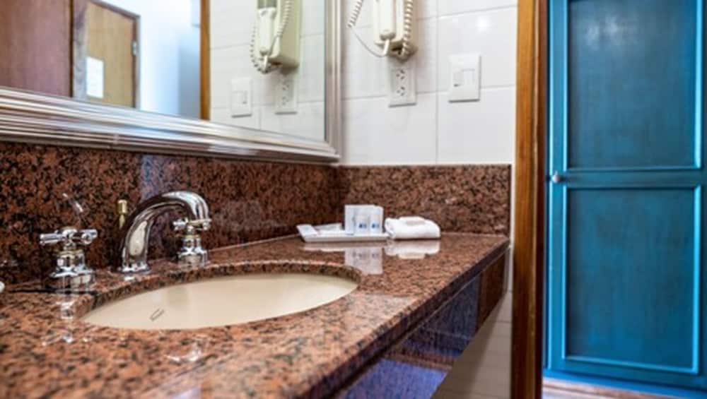 Wyndham Garden Ushuaia Hotel Del Glaciar 48/49