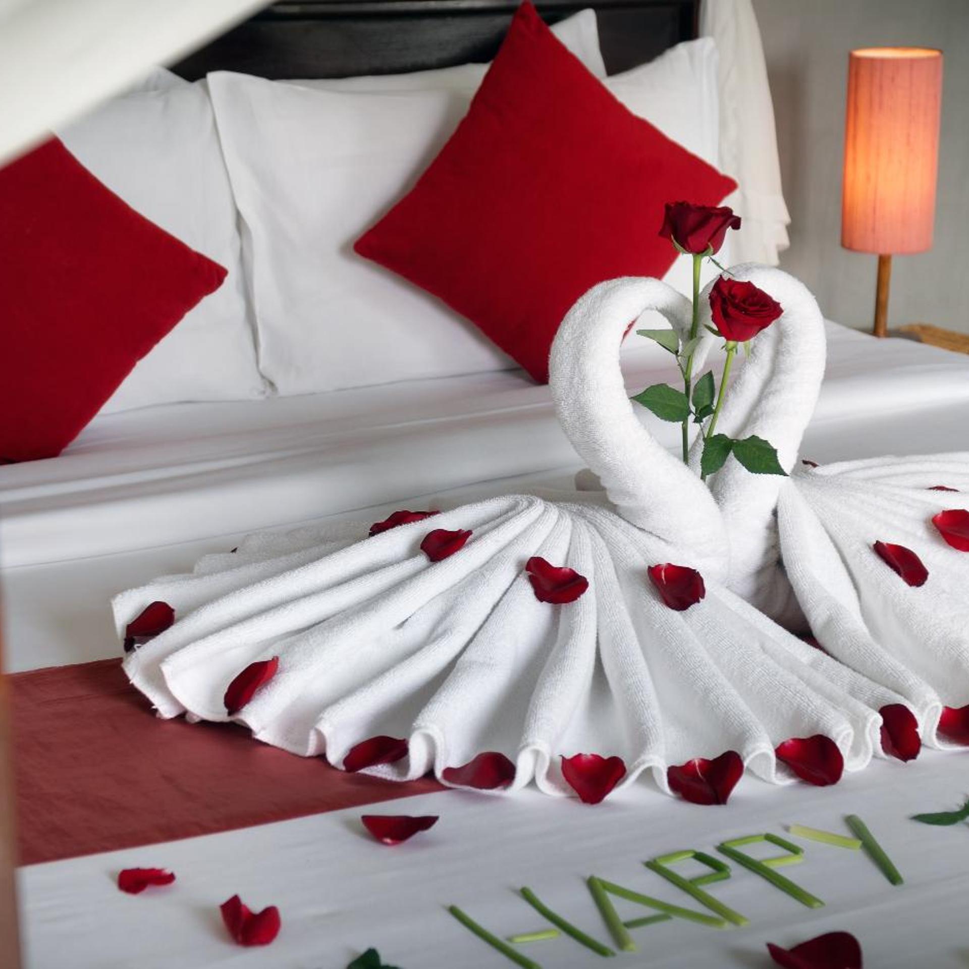 جناح شهر العسل بإطلالة على المسبح بشرفة، Boutique Indochine d Angkor 9/10