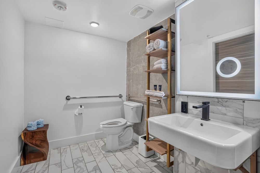 Kompose Hotel Sarasota 47/49
