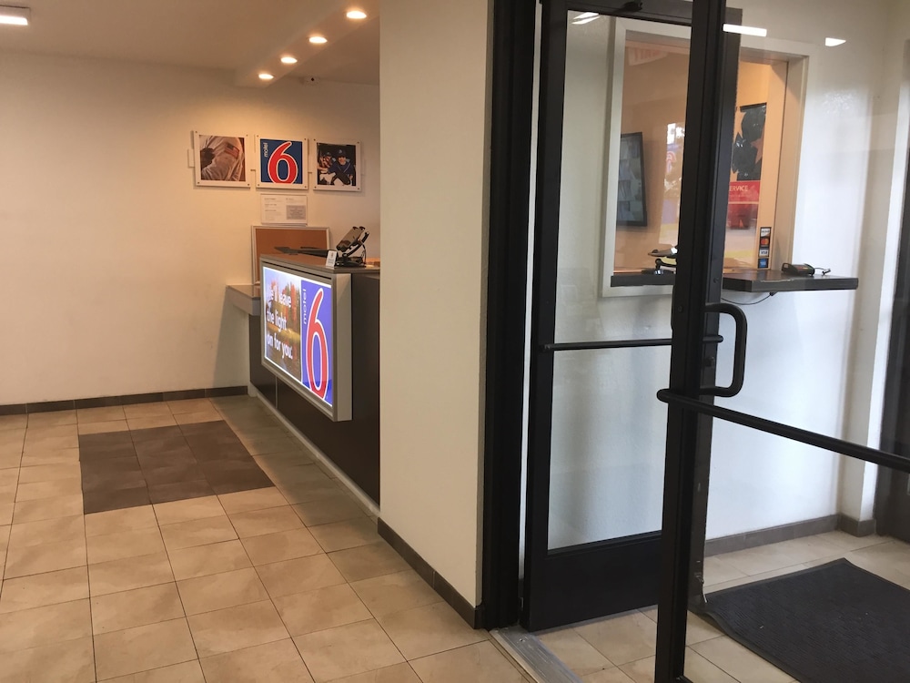 Motel6 Nashville, TN - Airport 41/54