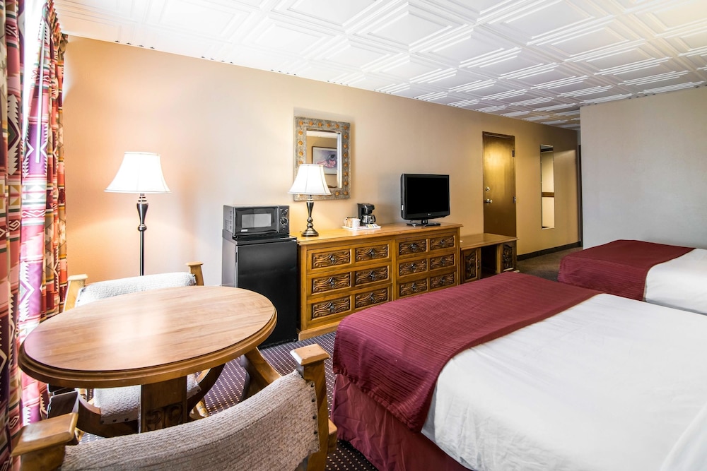 Quality Inn Taos 14/41