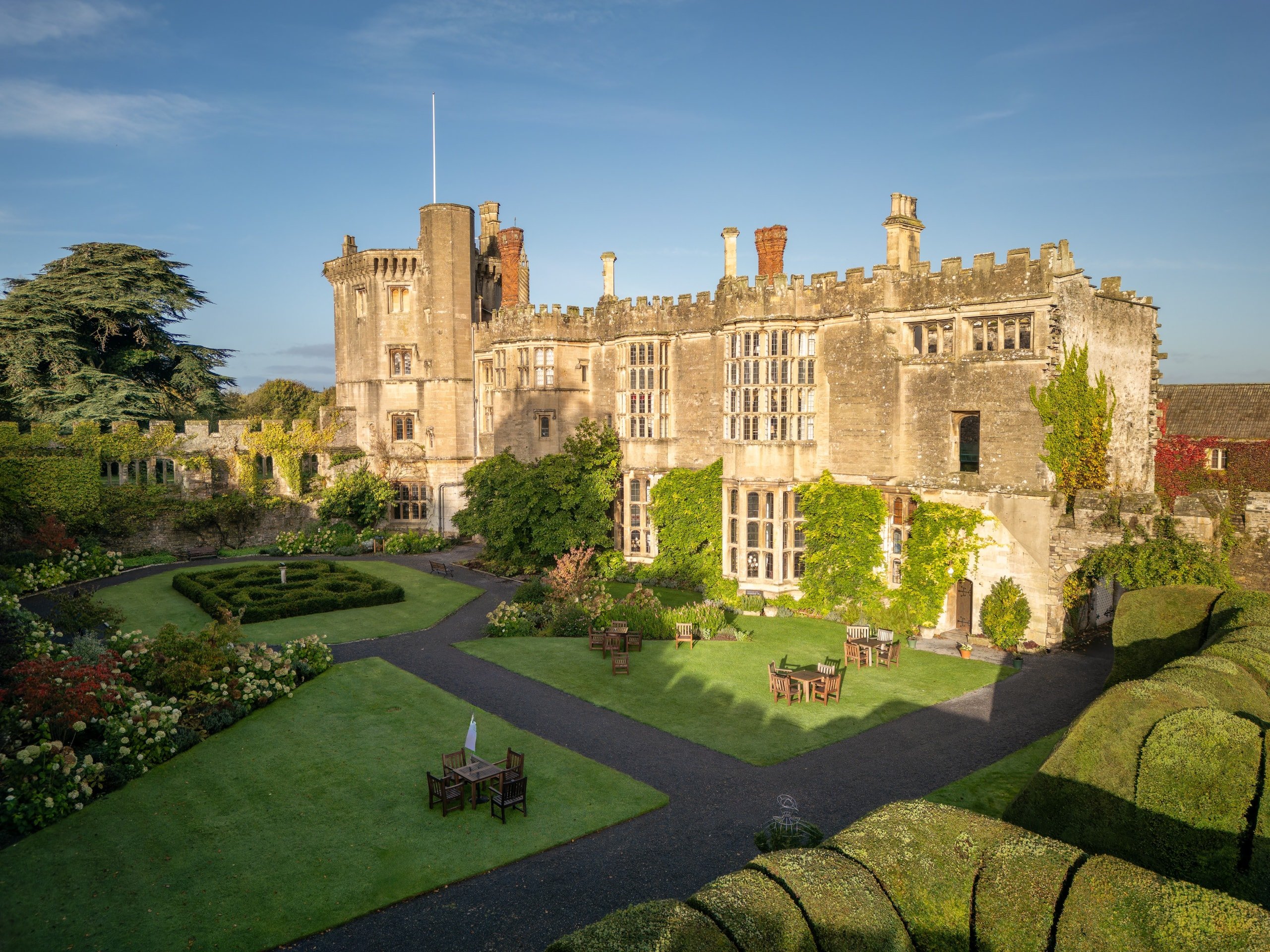 Thornbury Castle 22/24