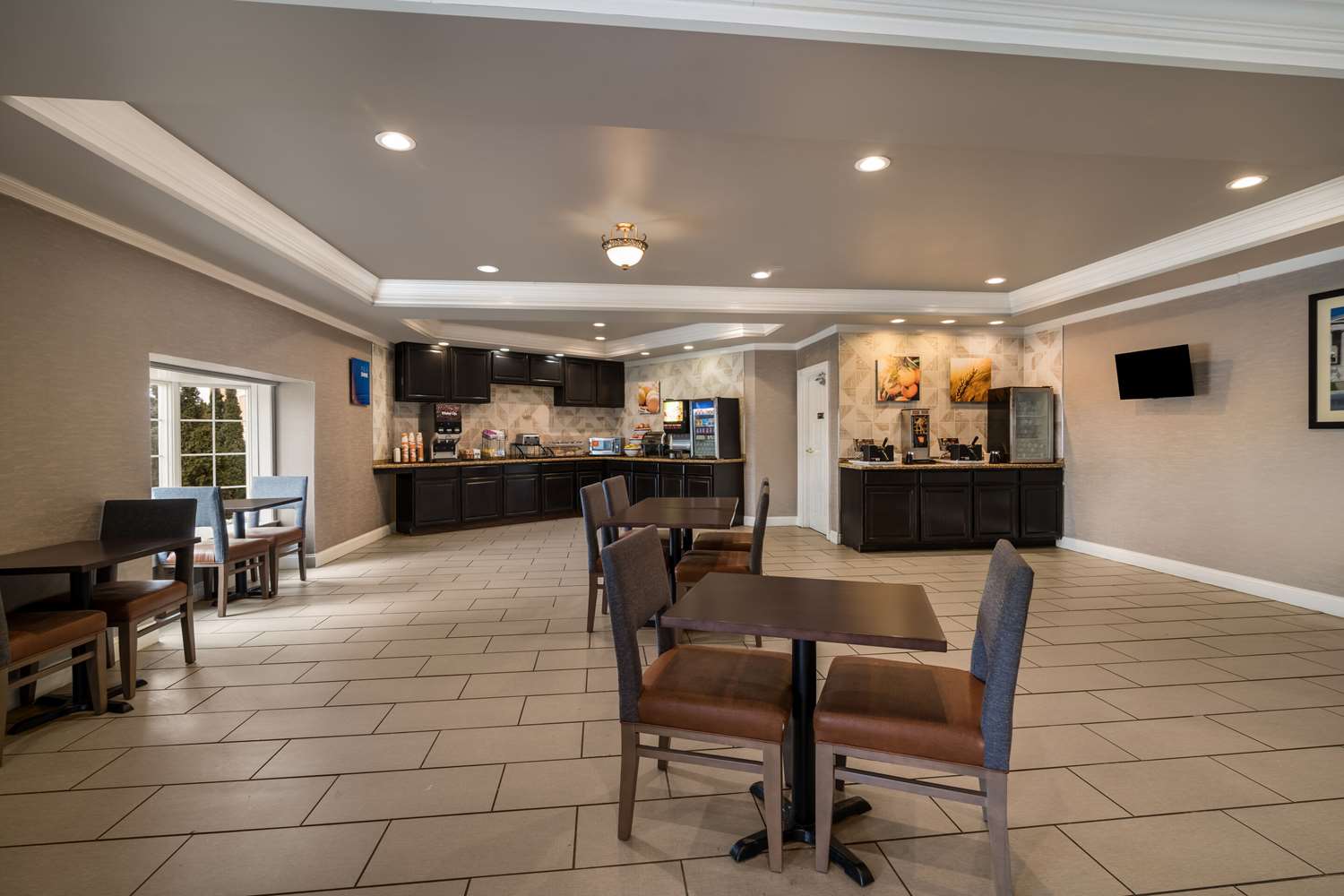 Comfort Inn & Suites Plattsburgh - Morrisonville 28/37