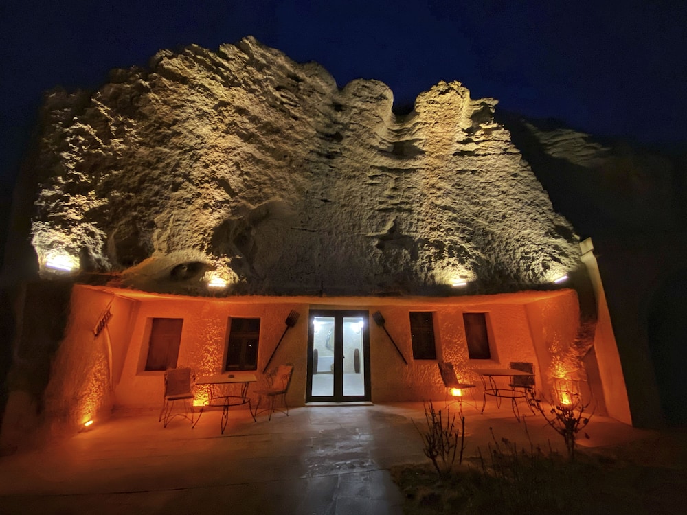 Miracle Cave Hotel 43/50