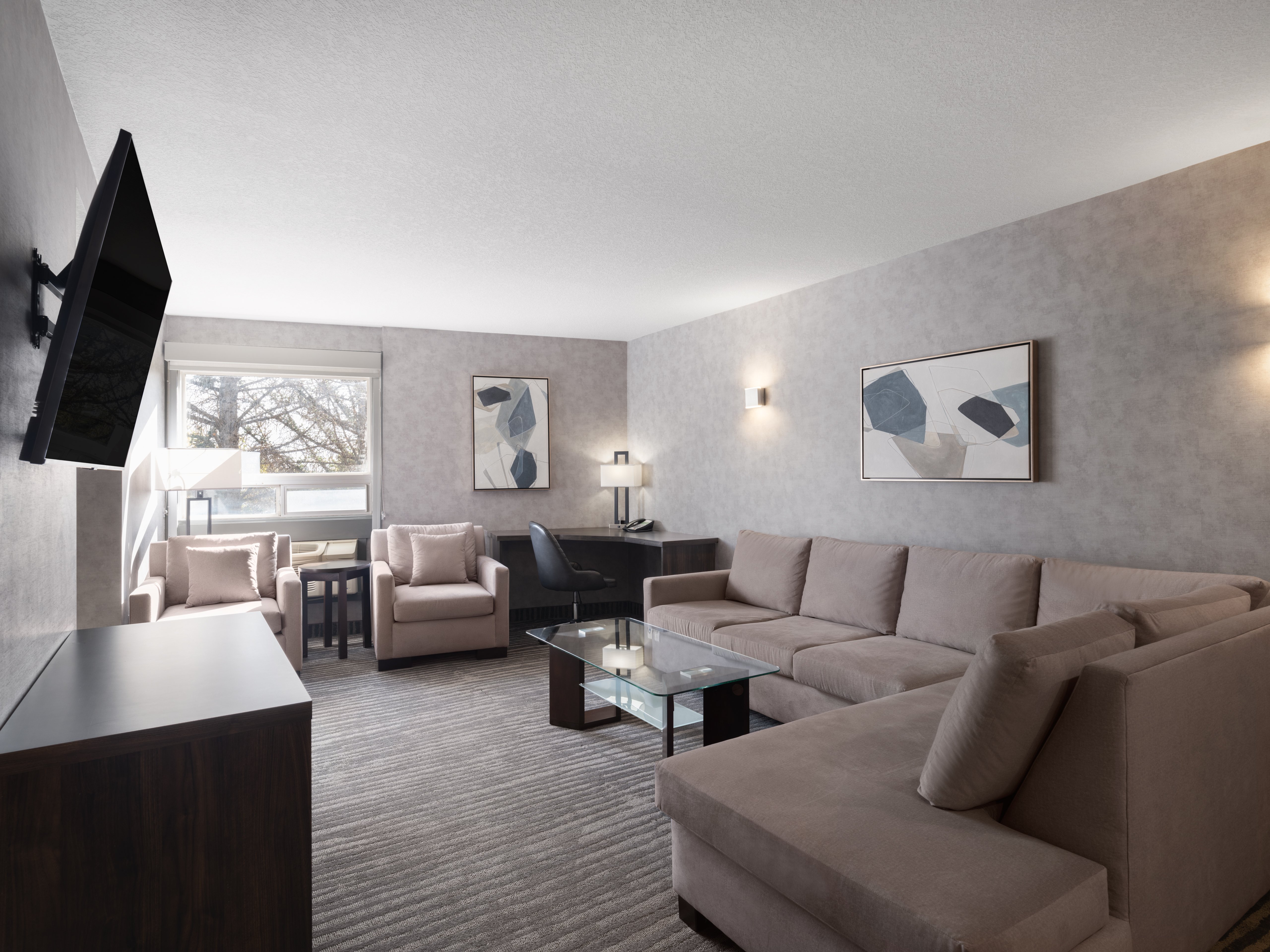 Holiday Inn Calgary- Airport 41/65