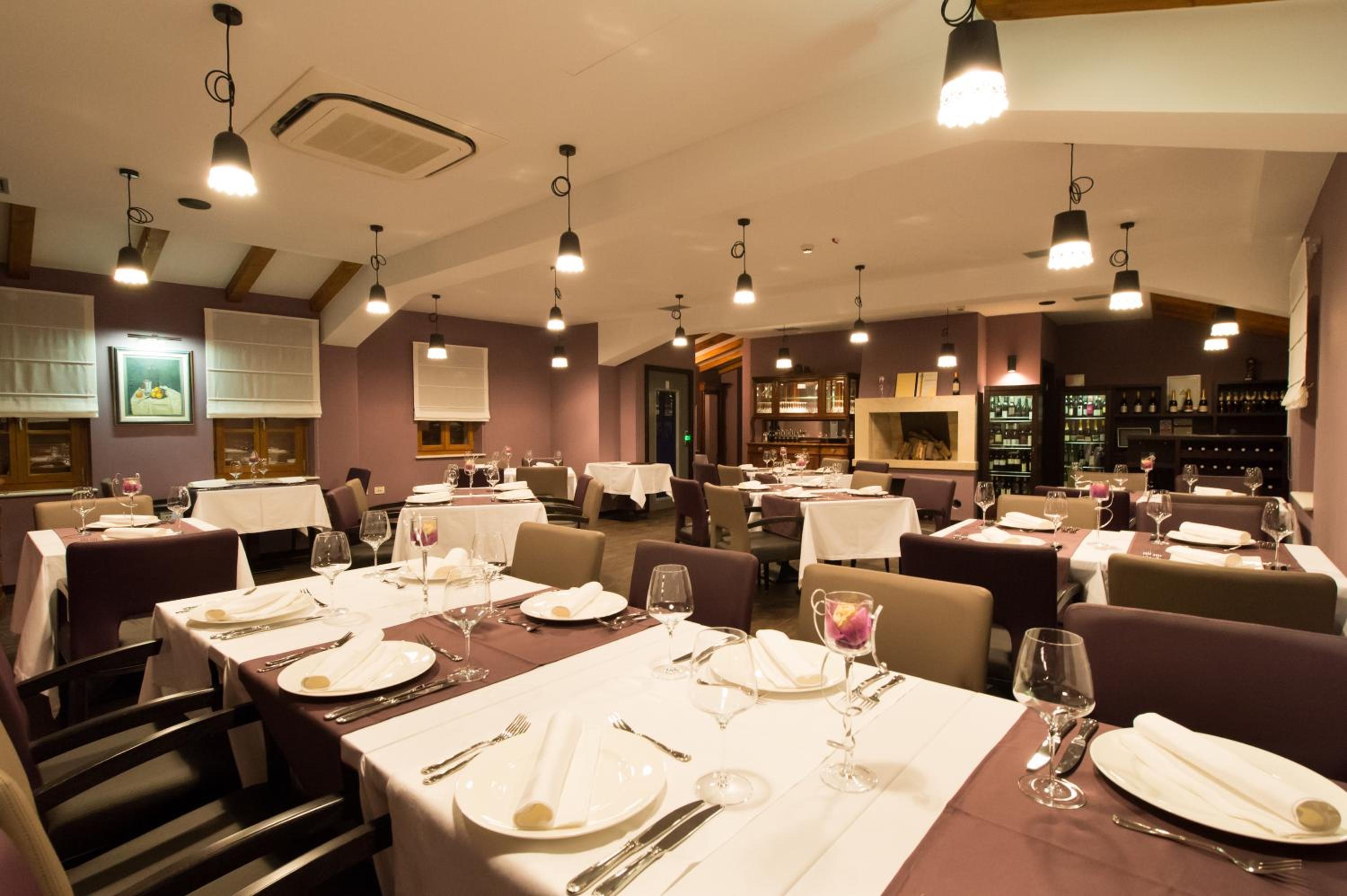 VELA VRATA HOTEL 37/50