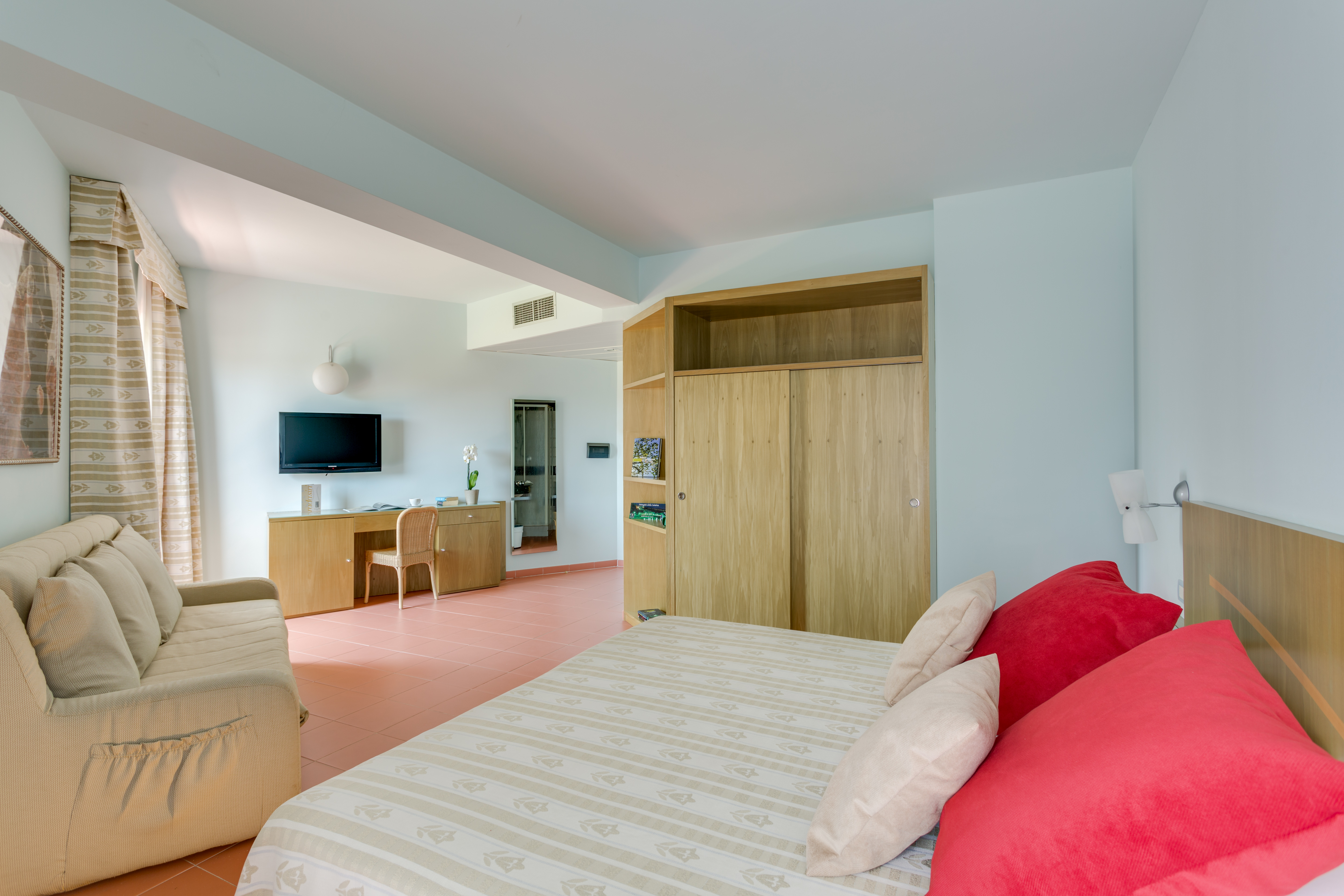 junior suite, RADA SIRI HOTEL 4/6