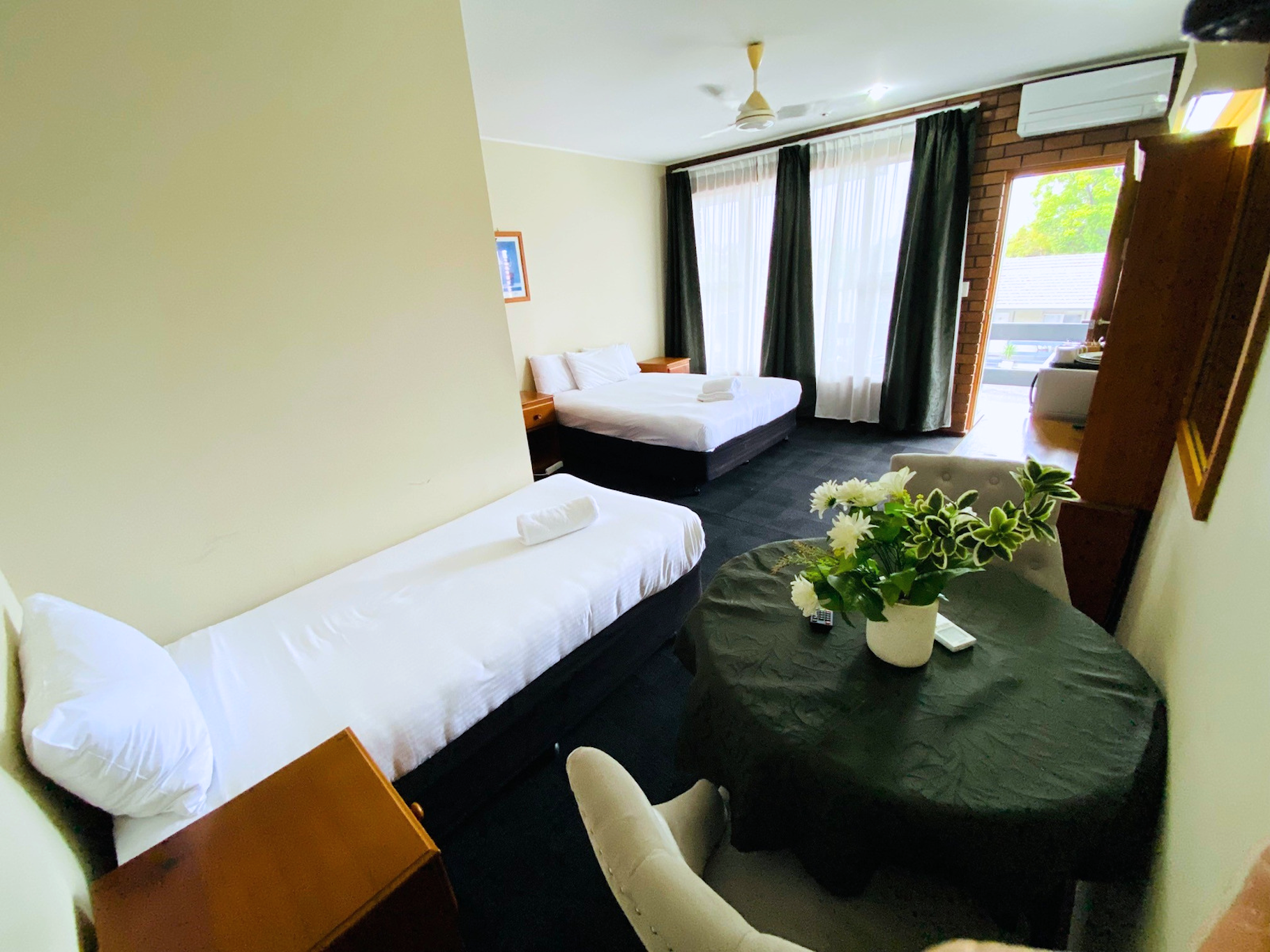 Nowra Motor Inn 11/17
