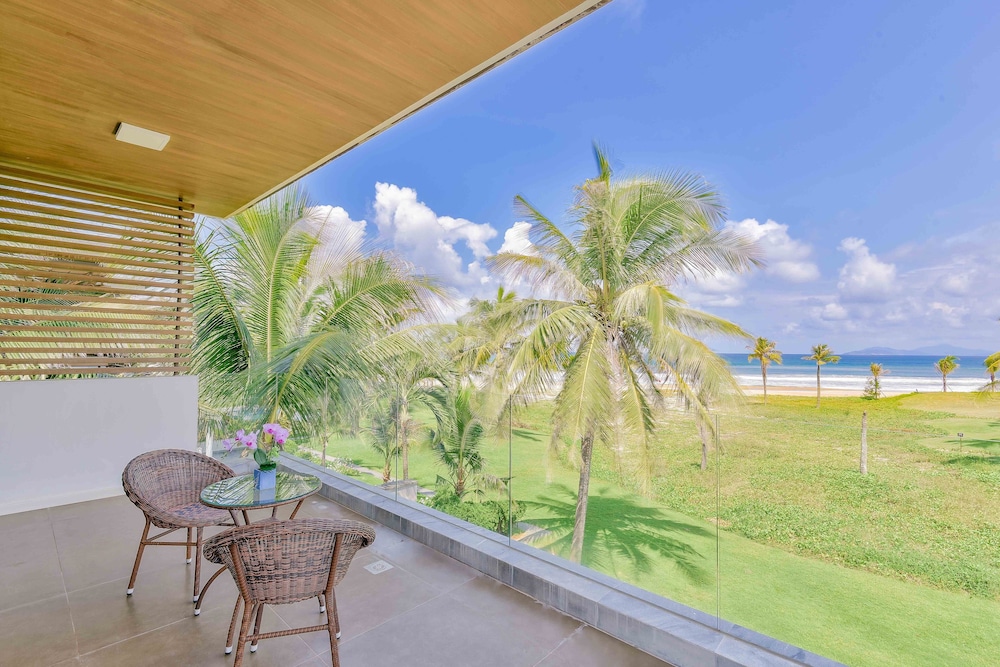 The Ocean Suites 21/50