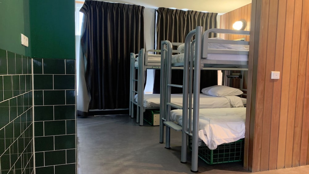 Durty Nellys Inn 13/50
