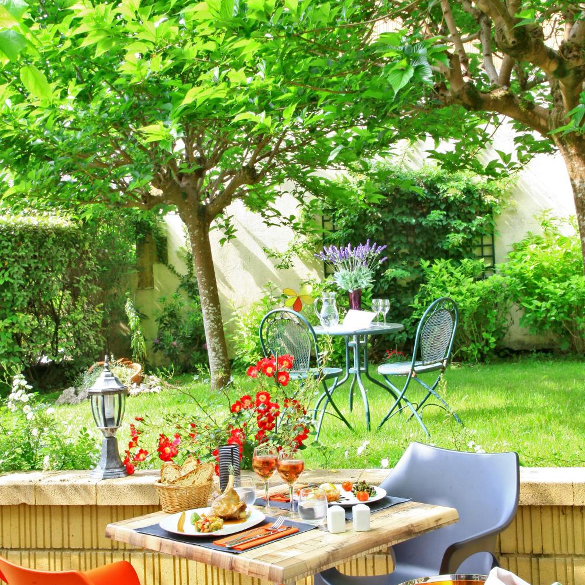HOTEL LE CYGNE 48/50