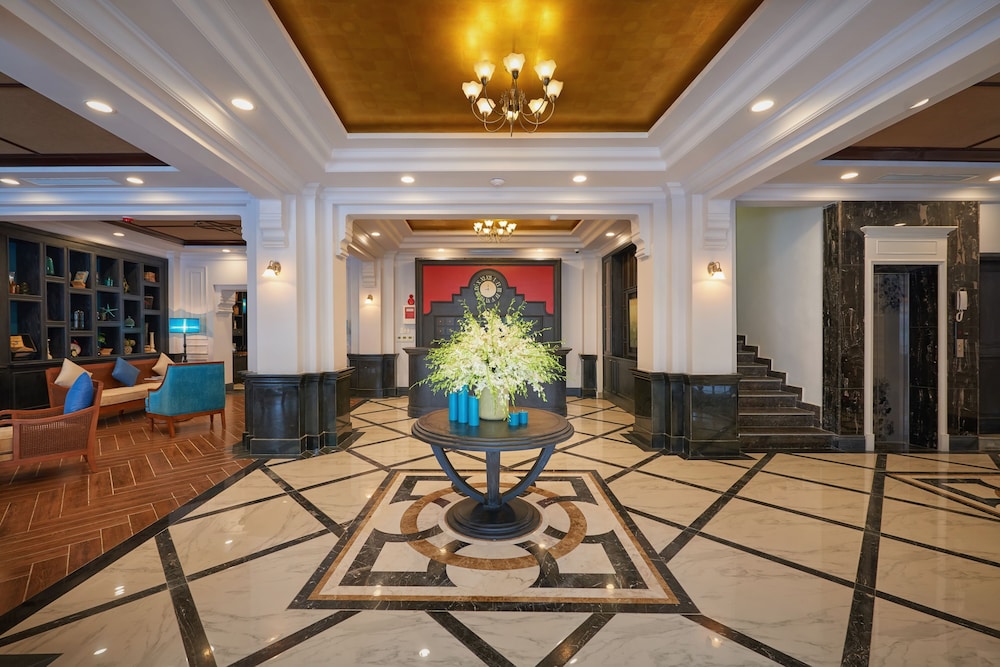 Manoir Des Arts Hotel 63/73