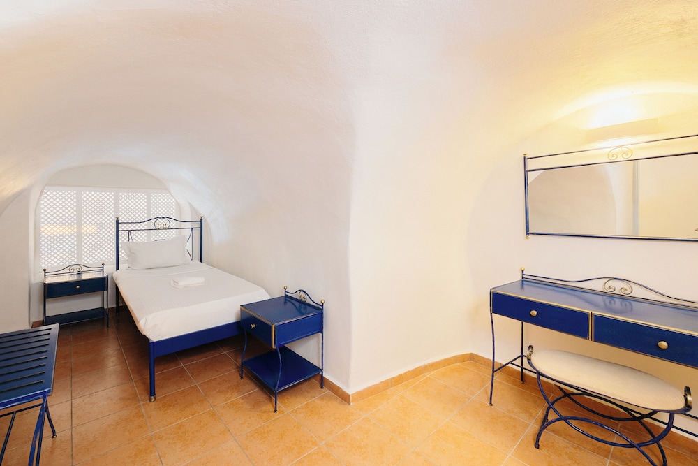 Kastro Suites 67/78