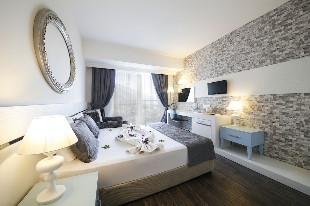 Morina Deluxe Hotel 24/50