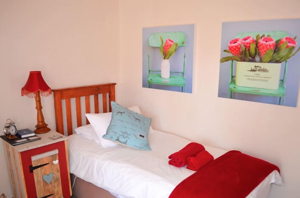 Aan De Bergen Guesthouse South Africa 15/37
