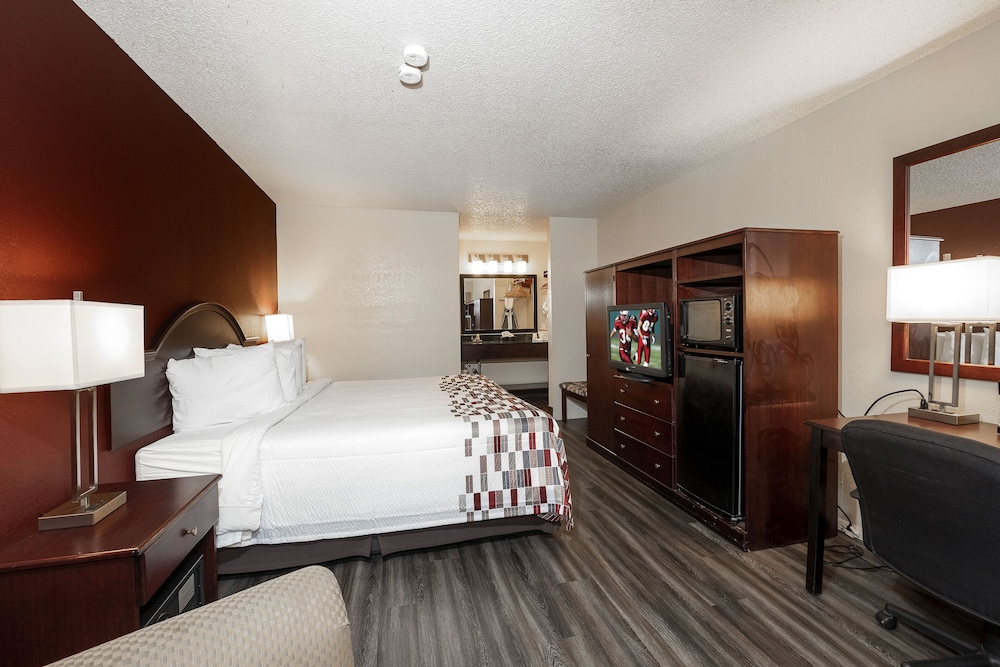 Econo Lodge Childress, TX 10/51