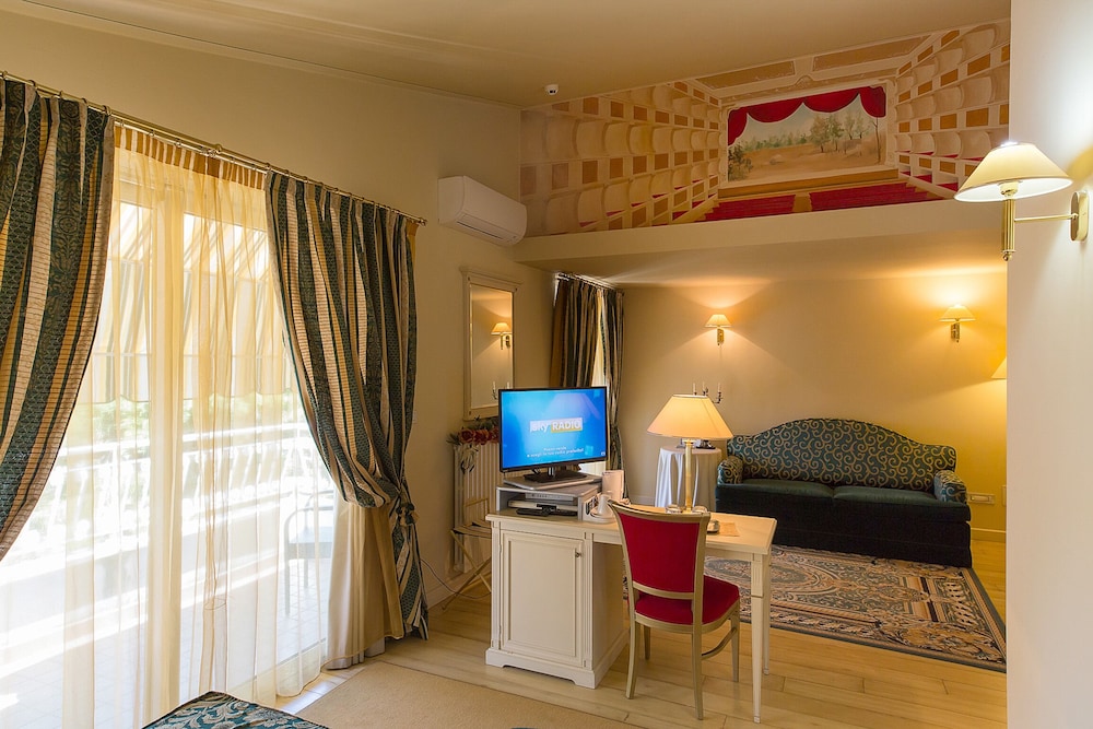 Hotel Serenella 54/73