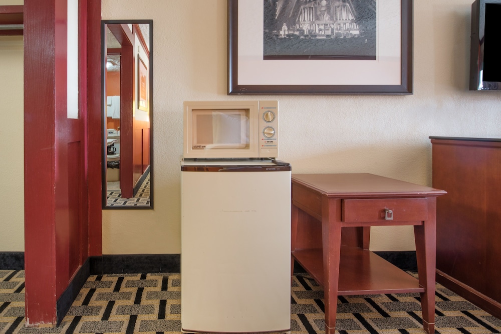 Howard Johnson by Wyndham San Marcos 31/43