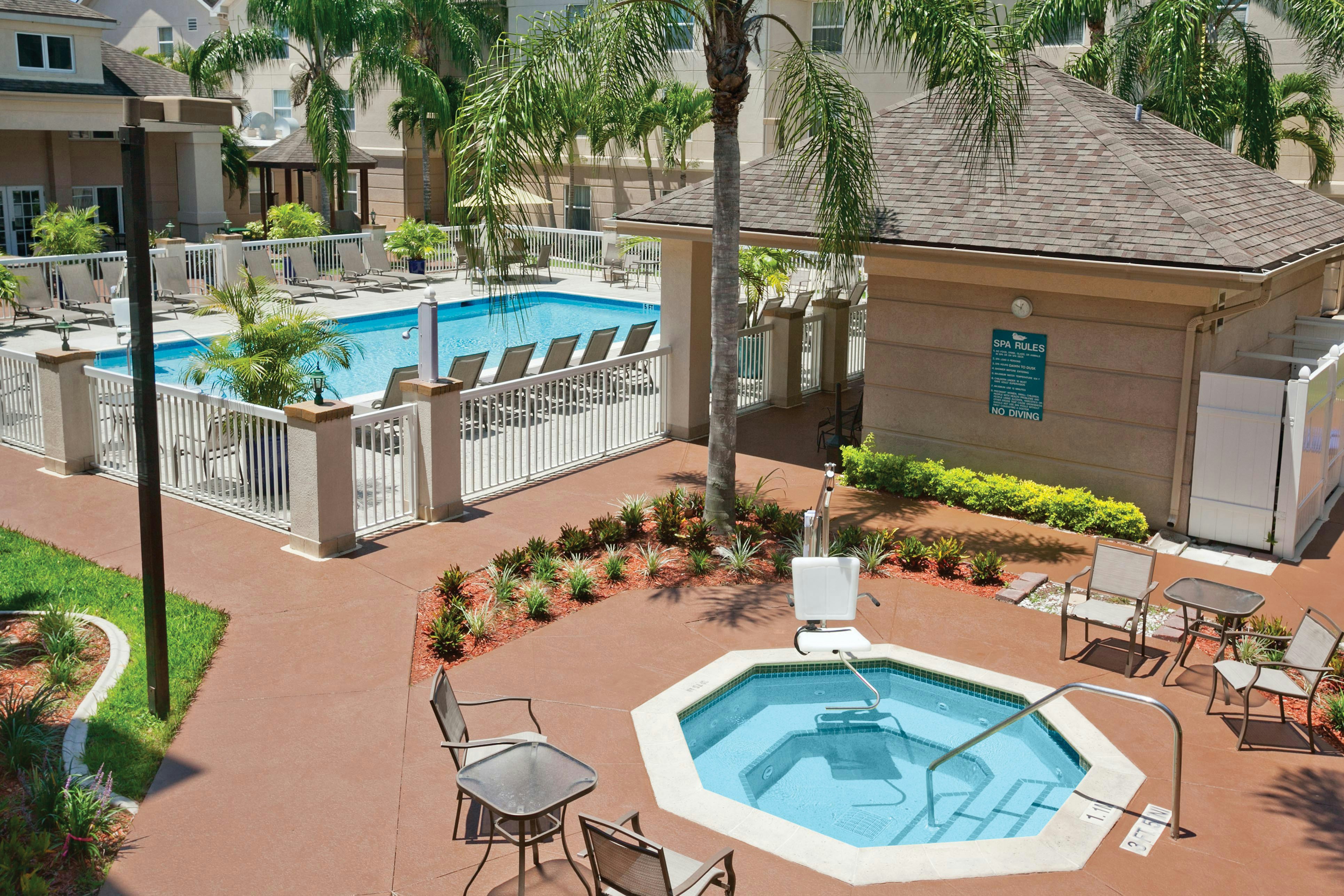 Homewood Suites Fort Myers at the Bell Tower Shops 19/21