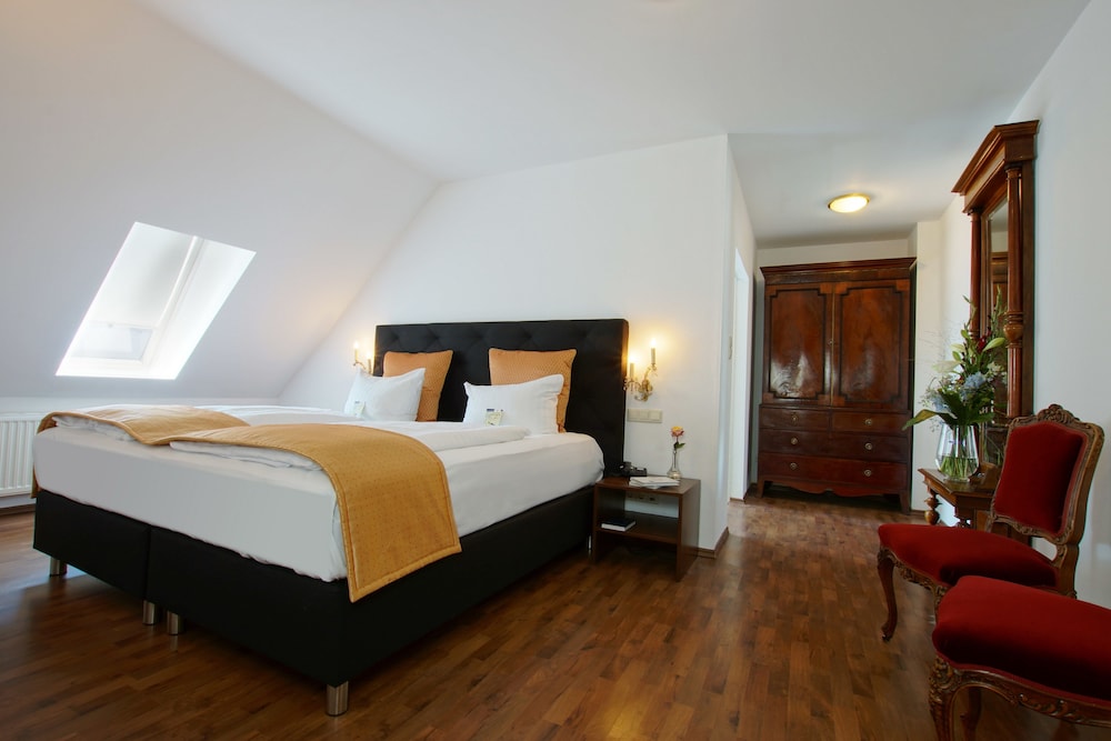Hotel Am Luisenplatz 25/71