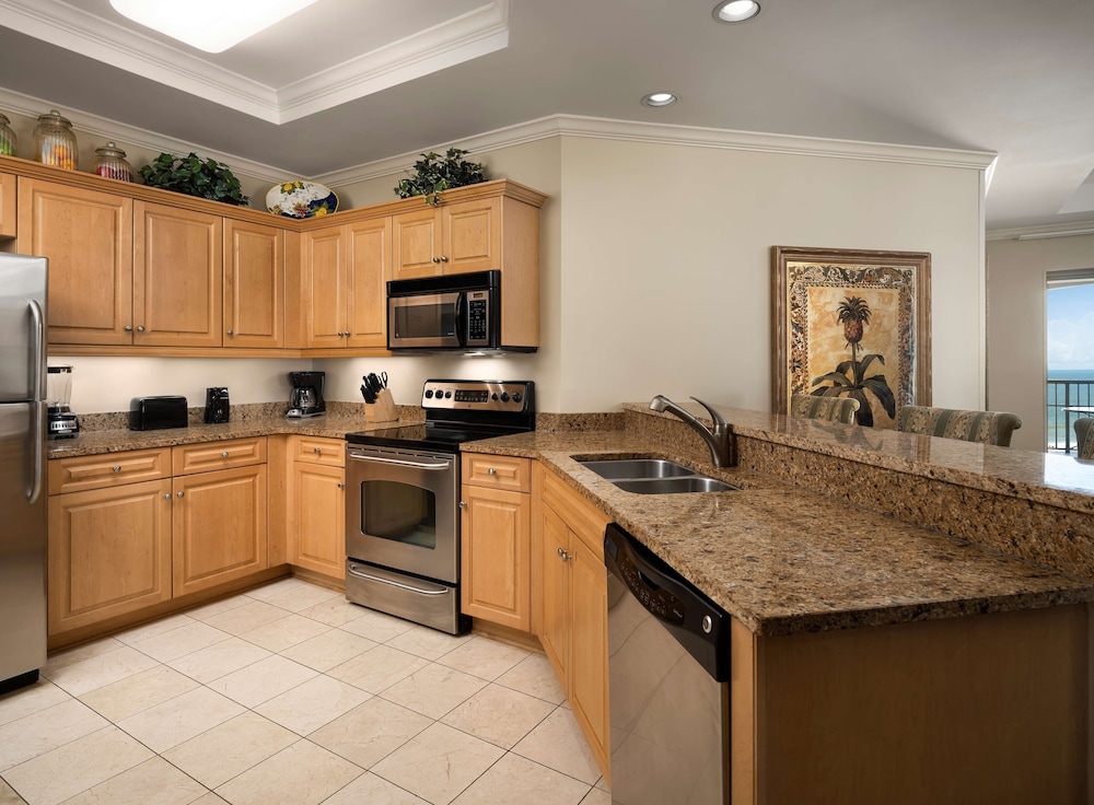Royale Palms Condominiums 11/49