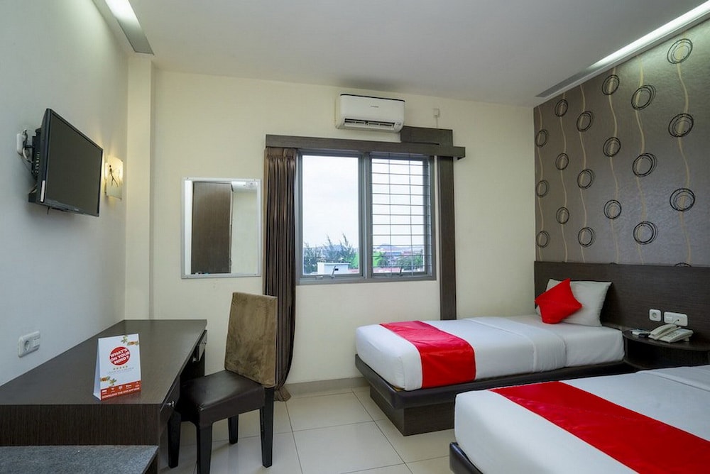 Hotel Grand Kartika 27/63