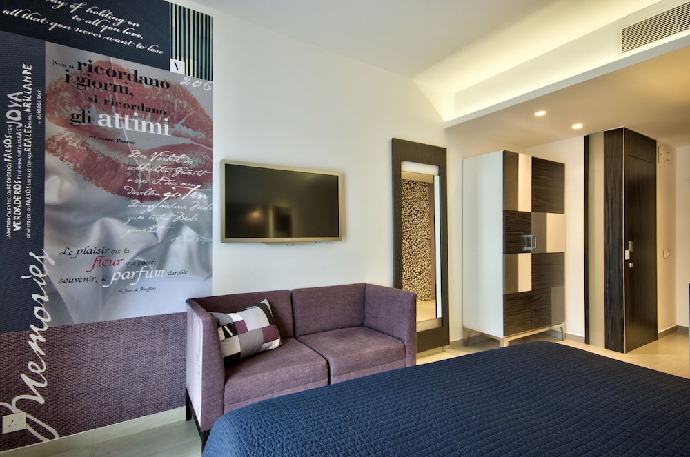 Valentina Hotel 28/50