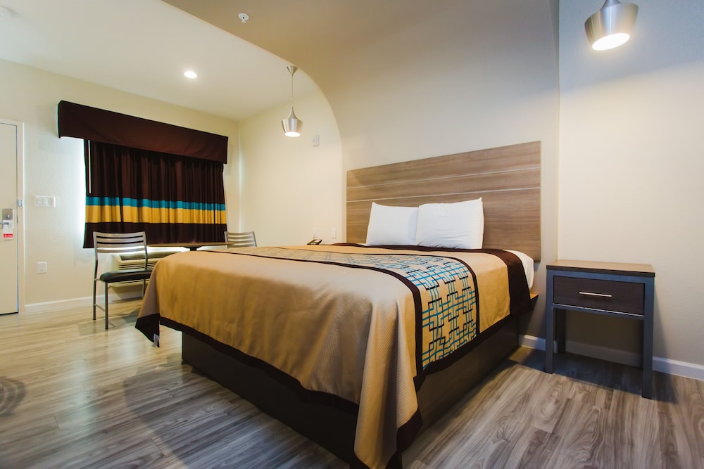 Standard, King Bed