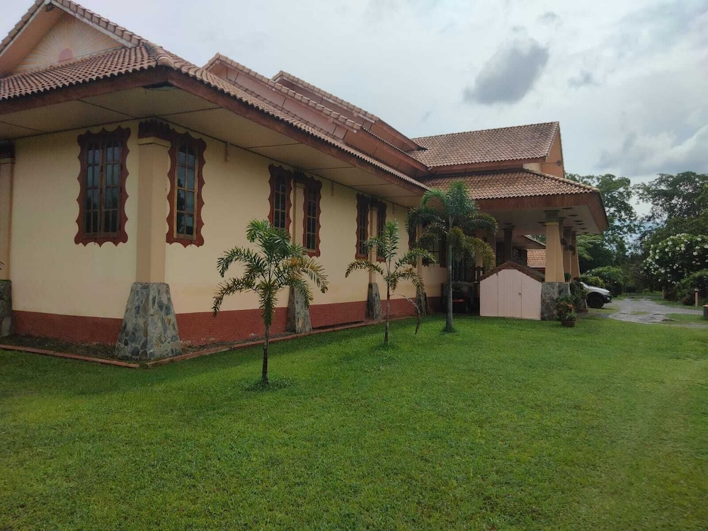 Changthai Comfort Guest House 33/40