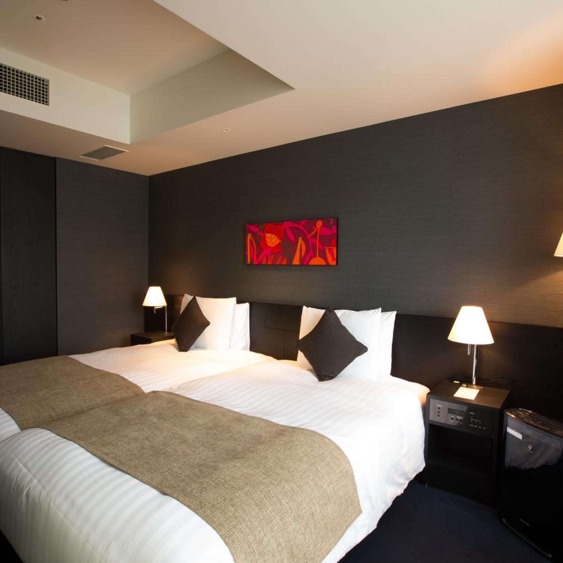 Hollywood, Standard, Twin Beds