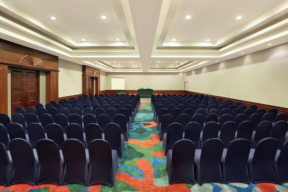 Mercure Manado Tateli Resort And Convention 34/50
