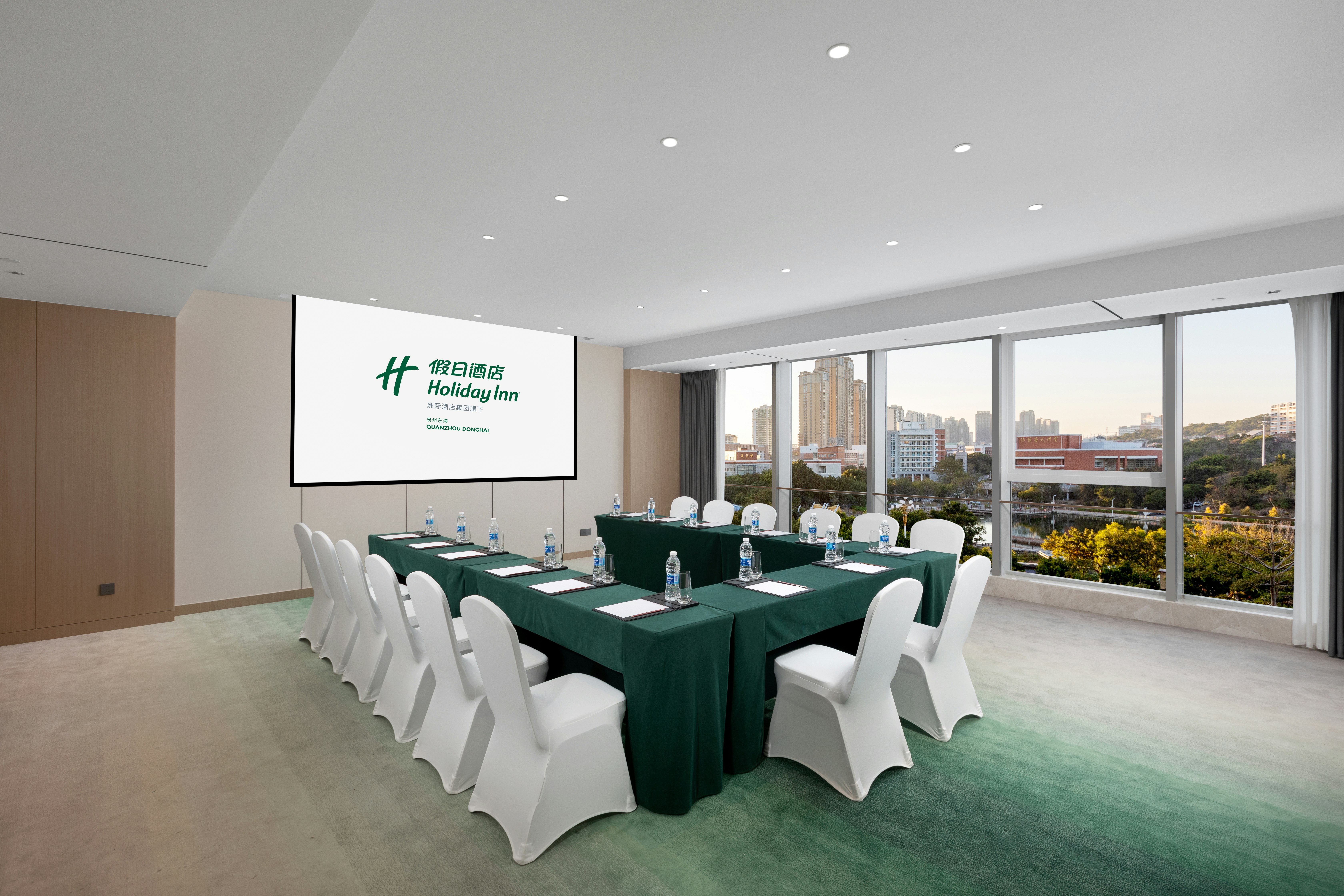 Holiday Inn Quanzhou Donghai 43/49
