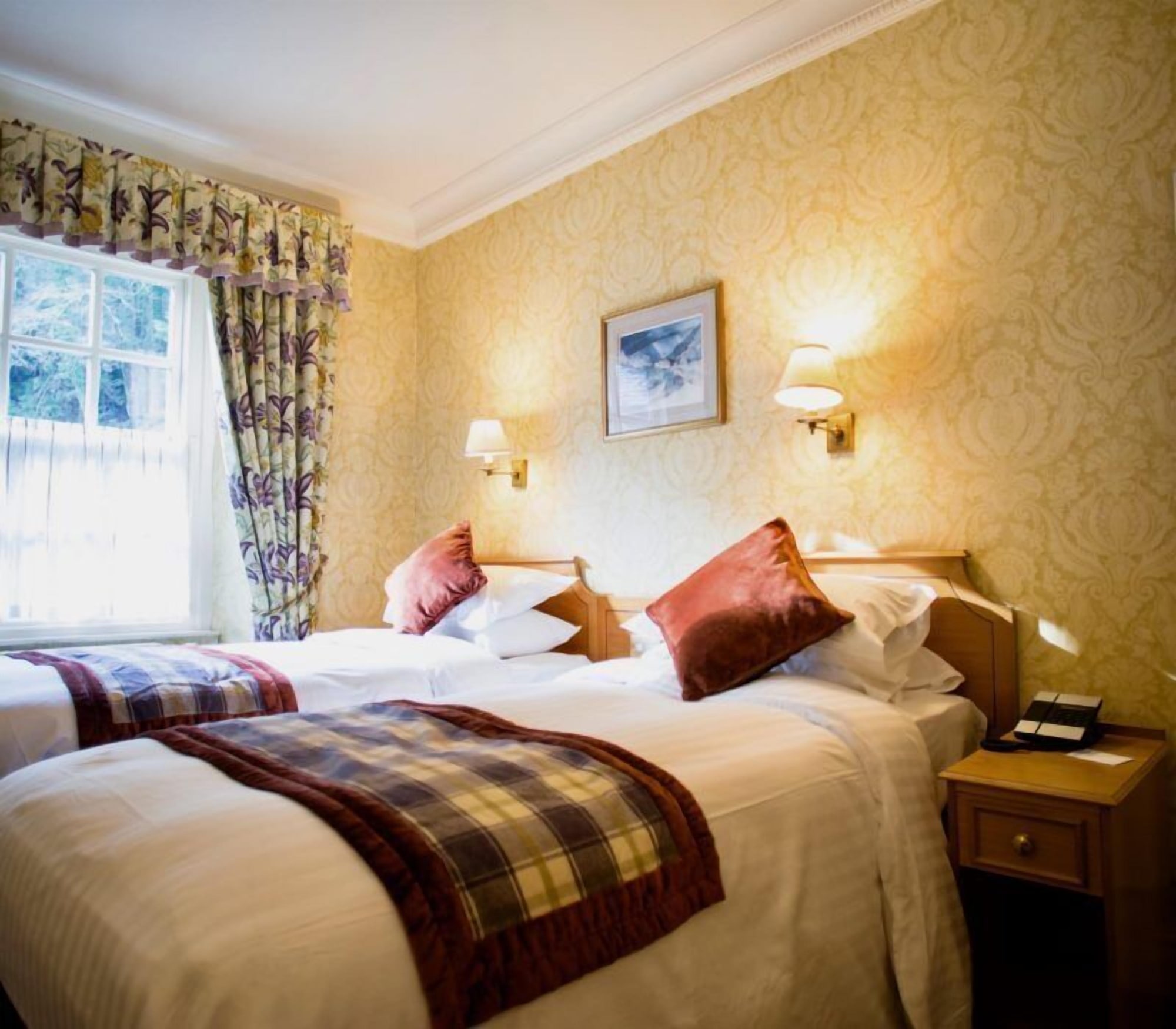 Standard, Twin Beds