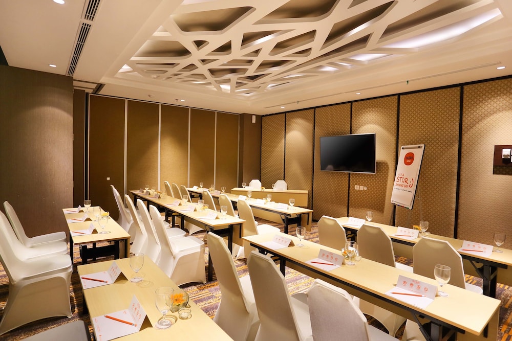 Harris Hotel & Convention Gubeng 33/46