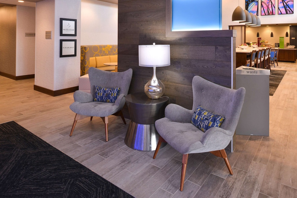 Hampton Inn & Suites Cincinnati-Mason 23/31