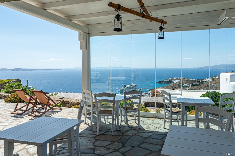 Manolia View 36/50
