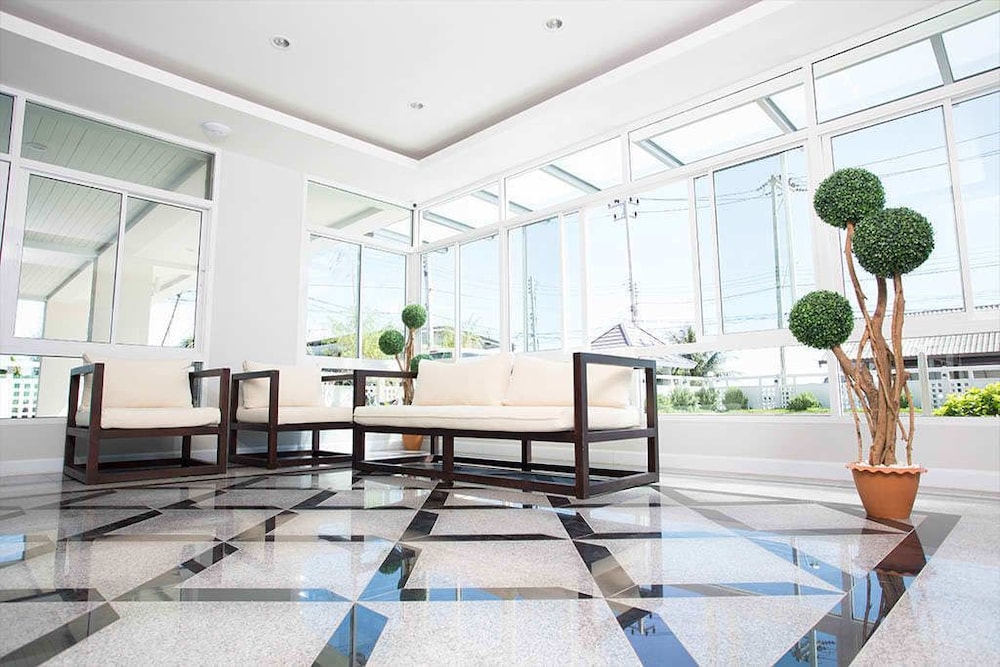 Bbg Seaside Luxurious Service Apartment 15/31