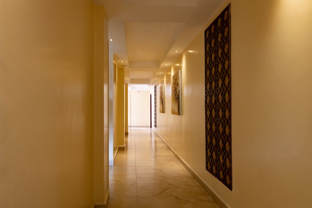 Saab Royale Hotel 30/50