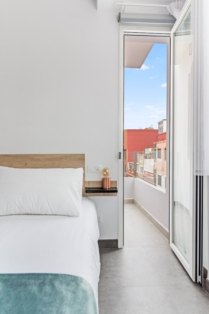 Open Sea Suites 18/47